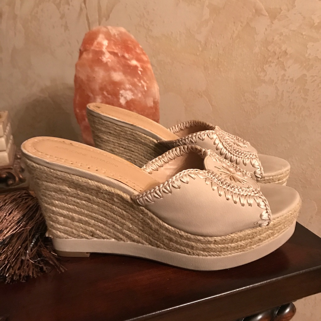 Adrienne Vittadini Summer Wedges Size 8